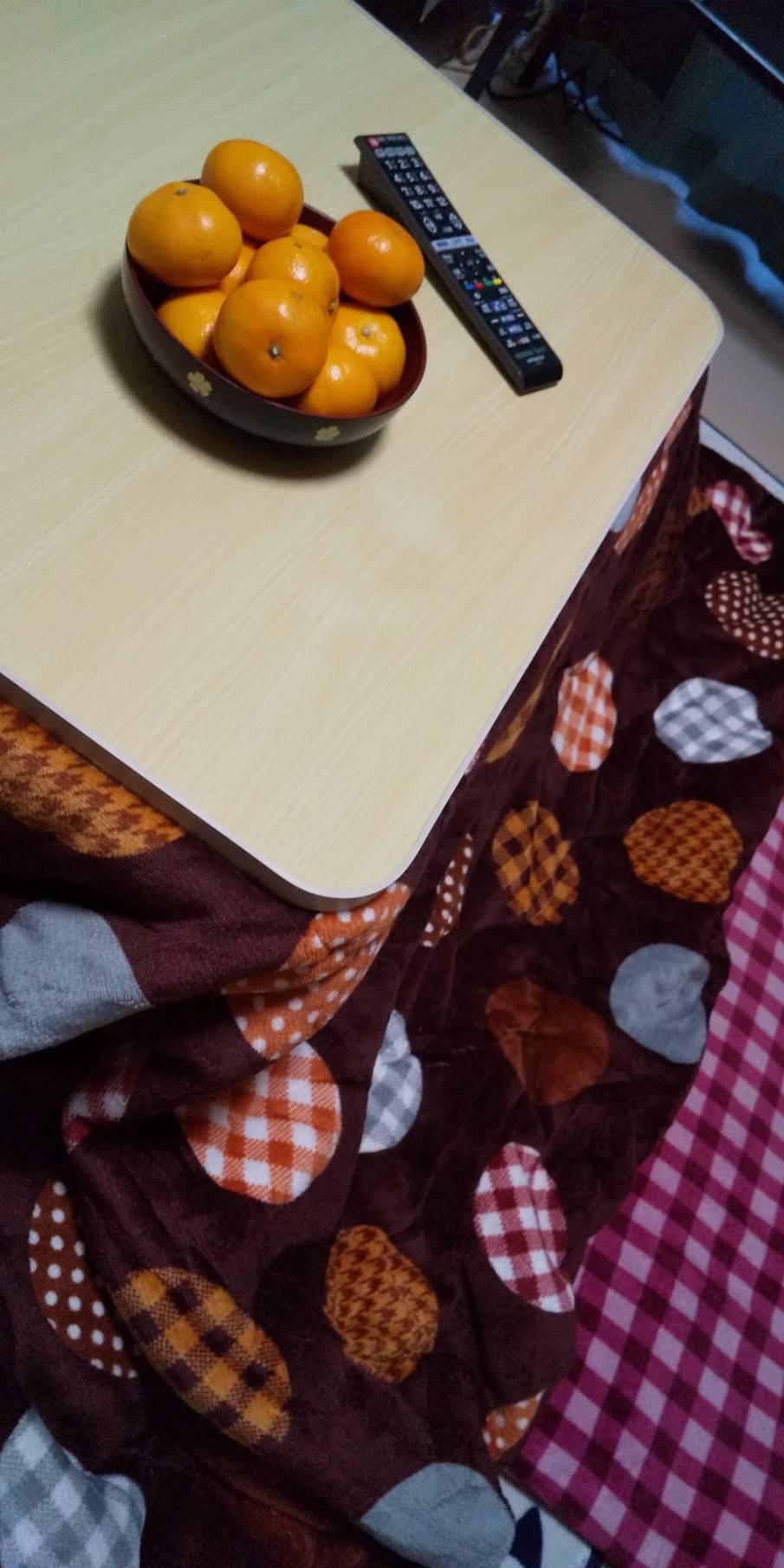 冬の準備 こたつ出しました うっちゃら はびx2ヾ ノ 冬の準備 こたつ出しました うっちゃら はびx2ヾ ノ